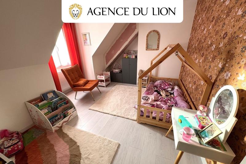 Maison - 151 m² - 8 pièces