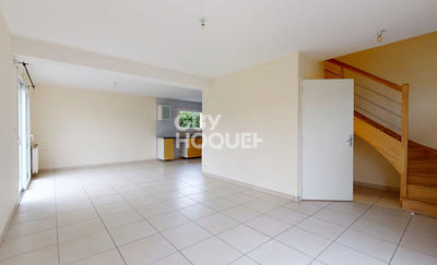 Maison - 93 m² - 4 pièces