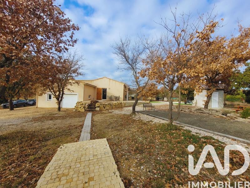 Maison - 122 m² - 6 pièces