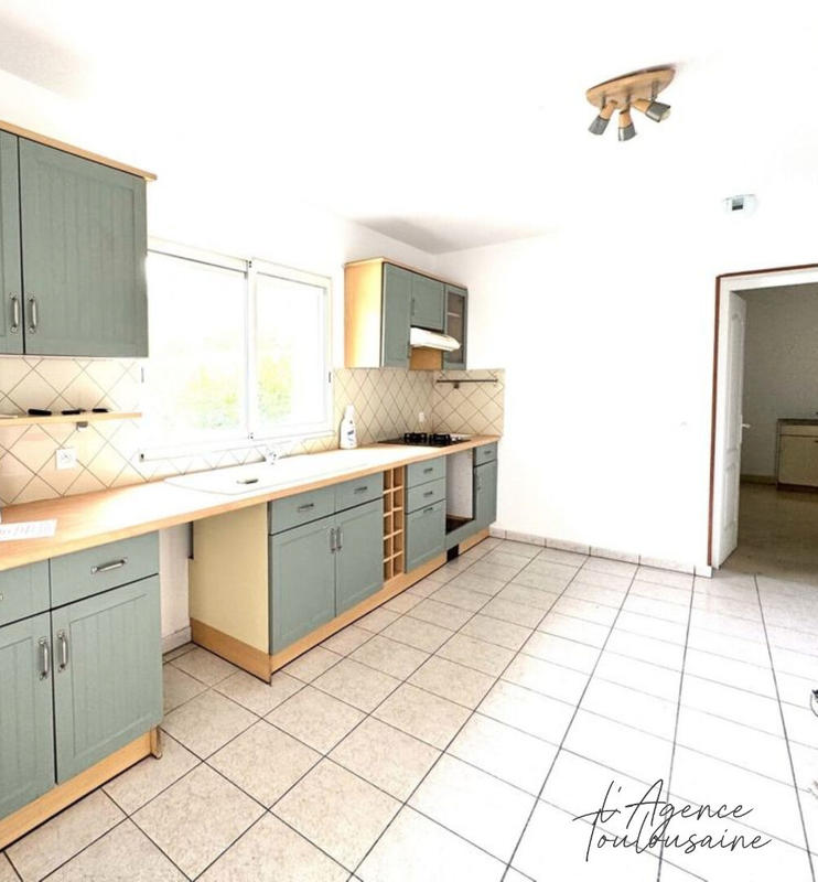 Villa - 231 m² - 6 pièces