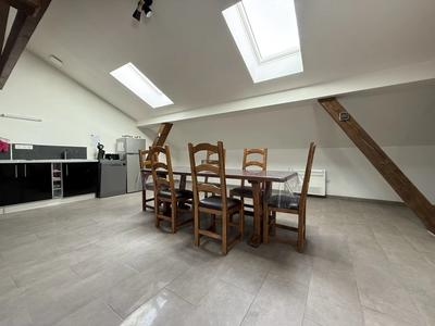 Appartement - 80 m² - 3 pièces