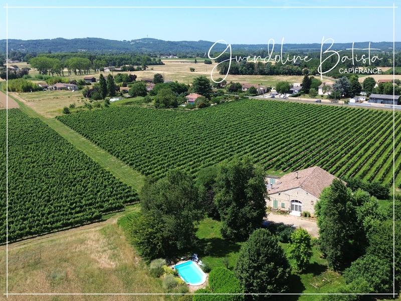 Maison en pierre - 300 m² - 7 pièces