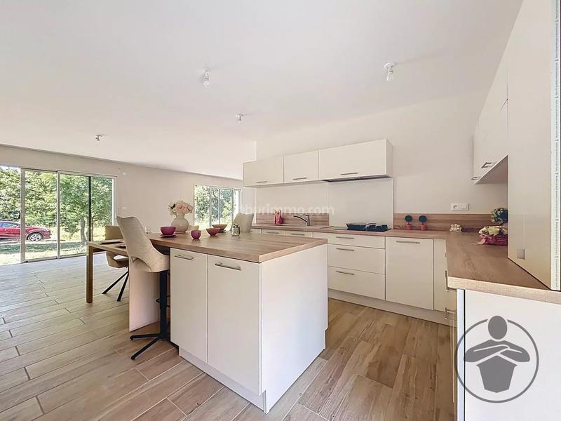 Maison - 123 m² - 4 pièces