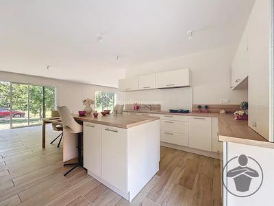 Maison - 123 m² - 4 pièces