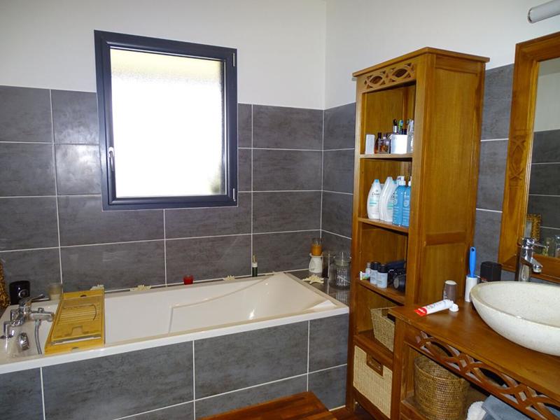 Maison - 243 m² - 8 pièces