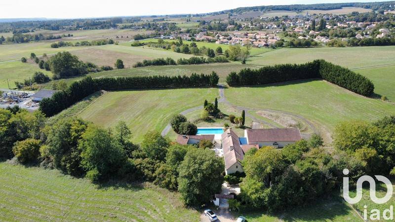 Maison - 656 m² - 10 pièces