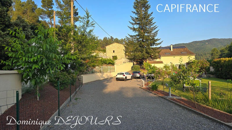 Maison - 248 m² - 7 pièces