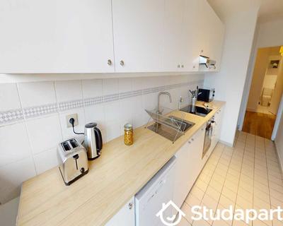 Chambre - 80 m² - 1 pièce