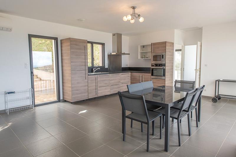 Villa - 147 m² - 6 pièces