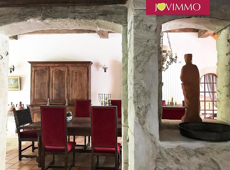 Maison - 317 m² - 8 pièces