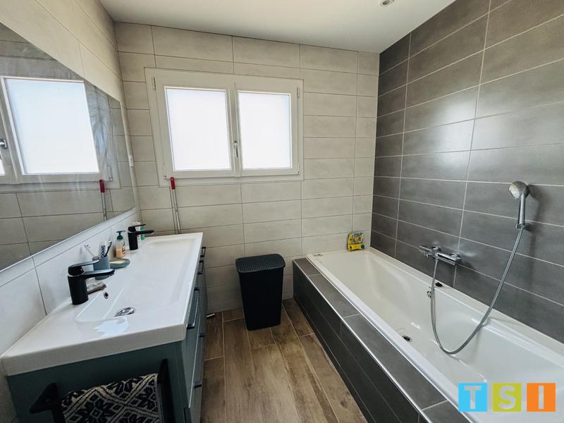 Maison - 145 m² - 5 pièces