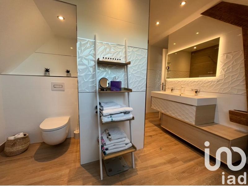 Maison - 157 m² - 7 pièces