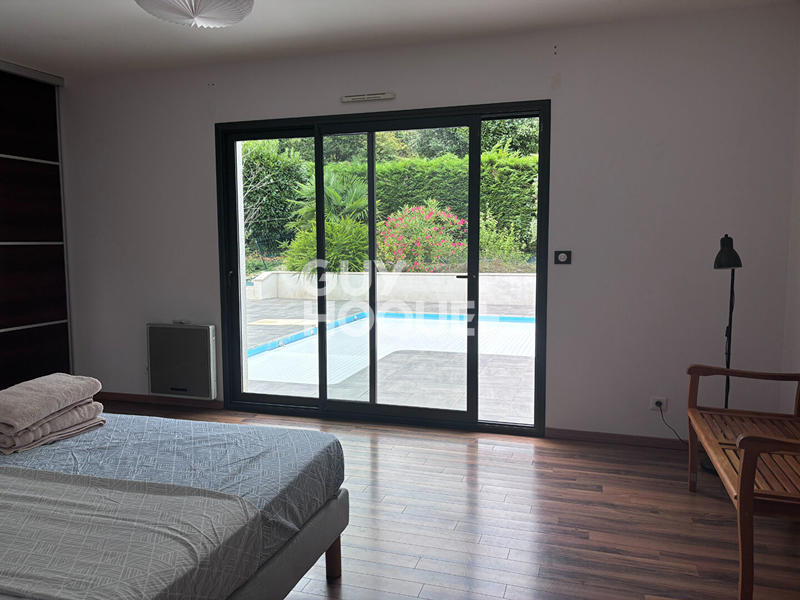 Maison - 193 m² - 7 pièces