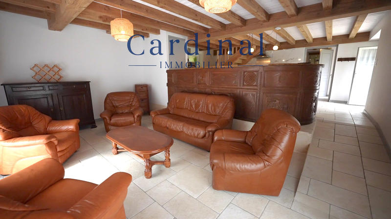 Maison - 450 m² - 11 pièces