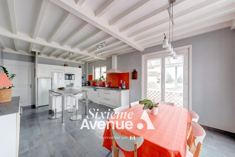 Maison - 151 m² - 6 pièces