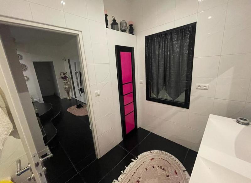 Maison - 167 m² - 7 pièces