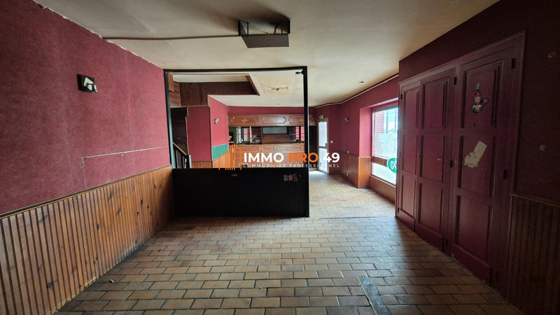 Local commercial - 200 m² - 5 pièces