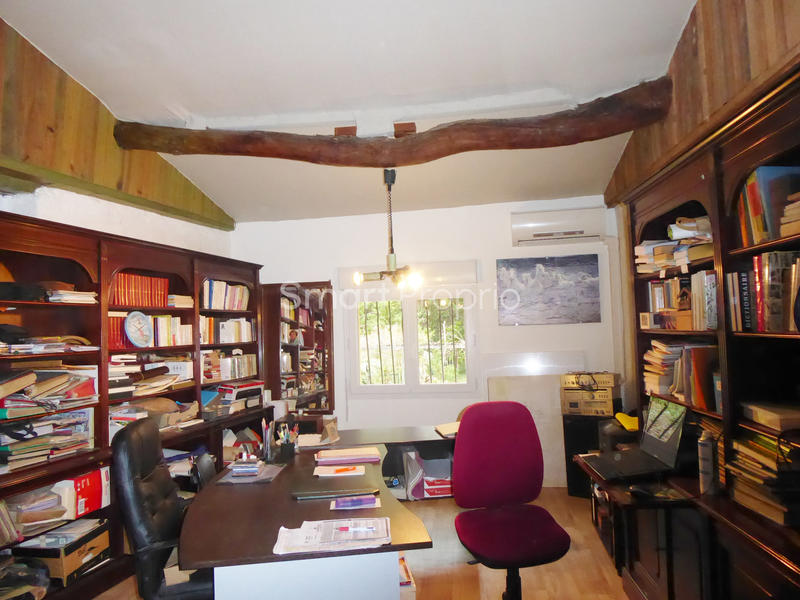 Propriété - 330 m² - 15 pièces