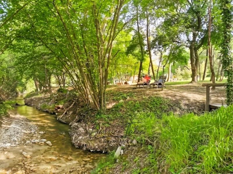 Maison - 390 m² - 16 pièces