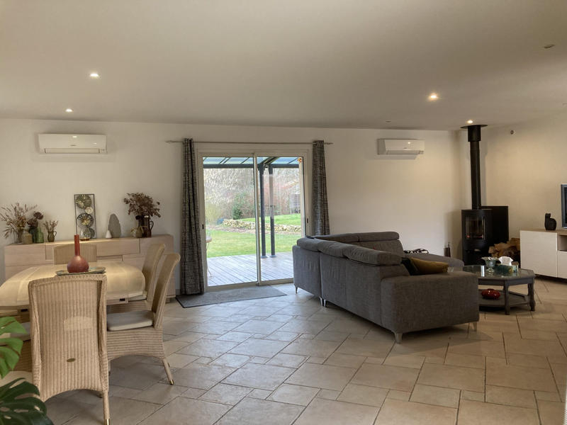 Maison - 185 m² - 9 pièces