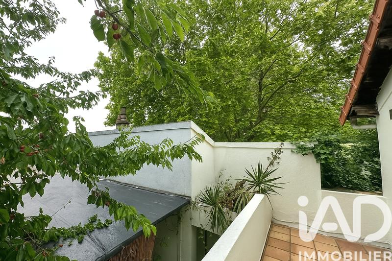 Maison - 175 m² - 9 pièces