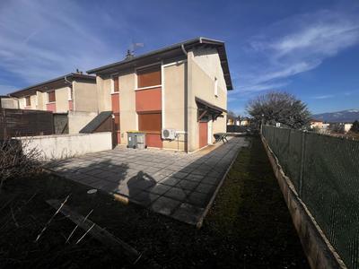 Villa - 90 m² - 4 pièces