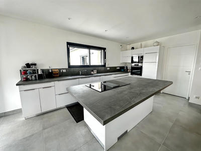 Maison - 160 m² - 6 pièces