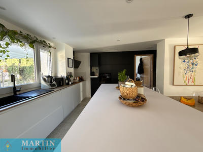 Maison - 185 m² - 6 pièces