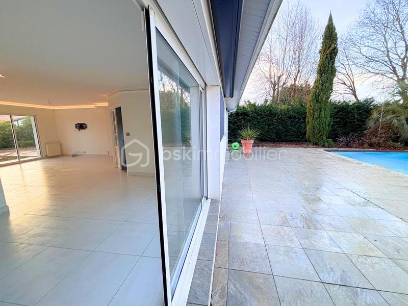 Maison - 186 m² - 7 pièces