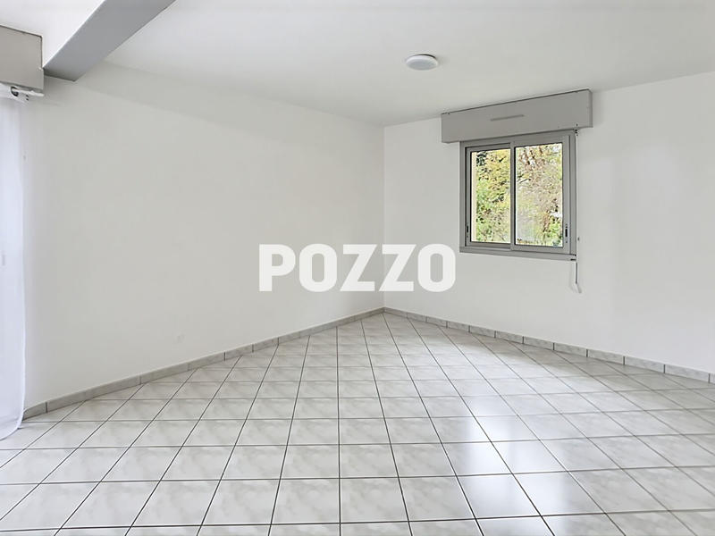 Maison - 88 m² - 5 pièces