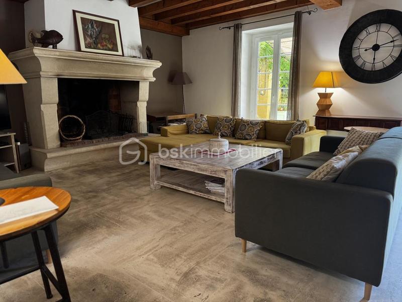Maison en pierre - 208 m² - 7 pièces