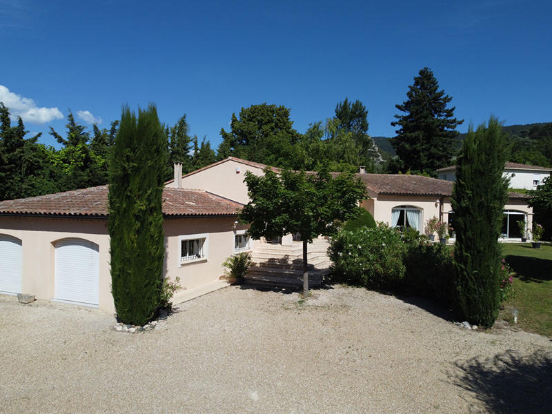 Maison - 170 m² - 7 pièces