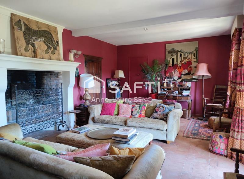 Maison - 395 m² - 14 pièces