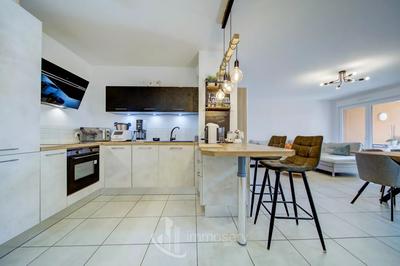 Appartement - 80 m² - 4 pièces