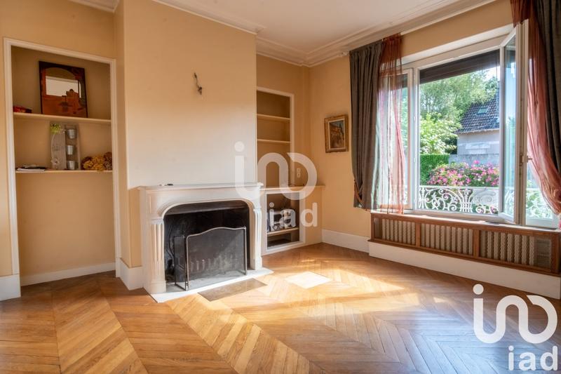 Maison - 165 m² - 9 pièces