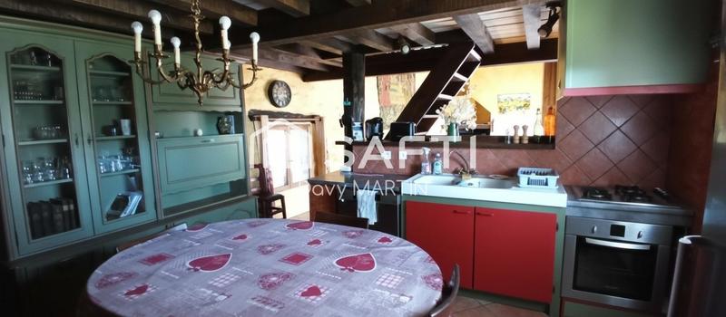 Maison - 219 m² - 8 pièces