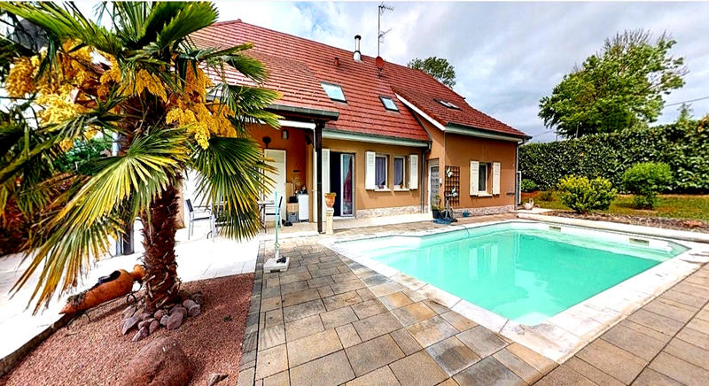 Villa - 200 m² - 6 pièces