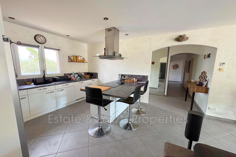 Maison - 137 m² - 4 pièces