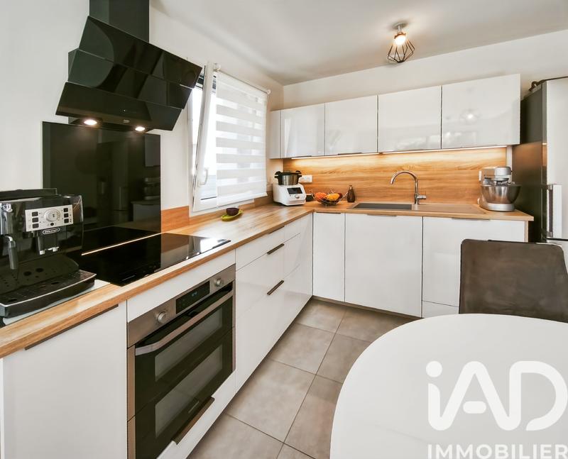 Maison - 98 m² - 4 pièces