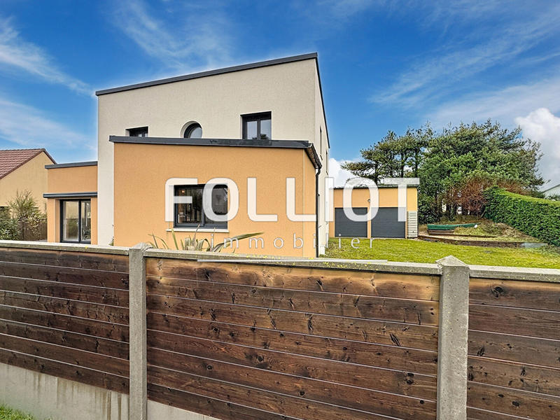 Maison - 144 m² - 5 pièces