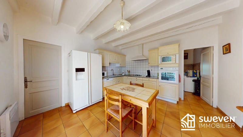 Villa - 278 m² - 10 pièces