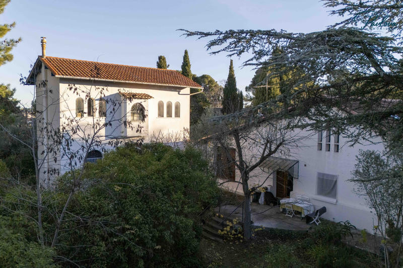 Maison traditionnelle - 215 m² - 8 pièces