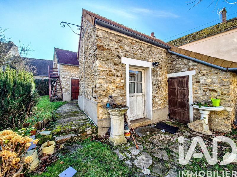 Maison - 240 m² - 7 pièces