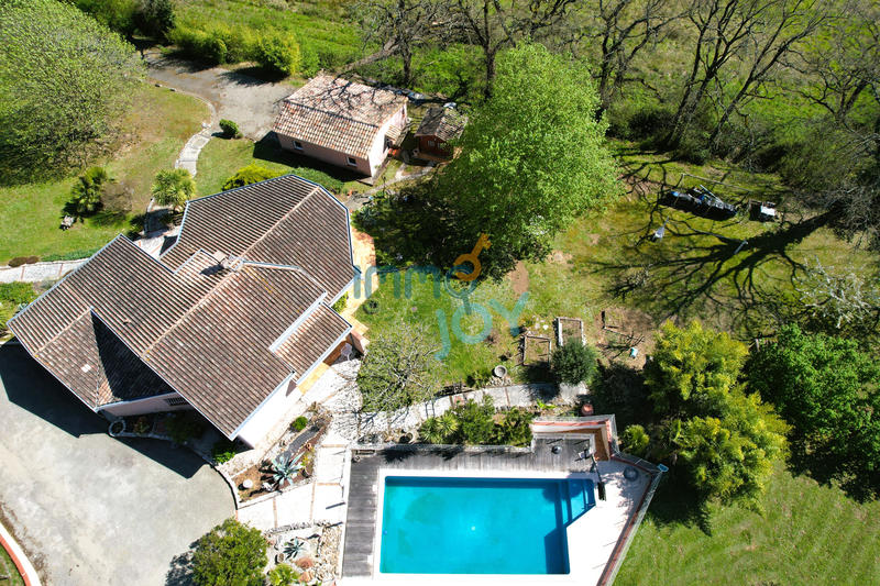 Maison - 156 m² - 5 pièces