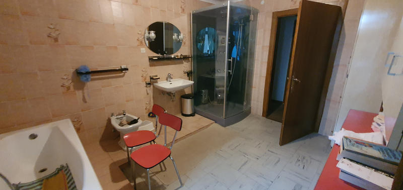 Maison - 223 m² - 8 pièces