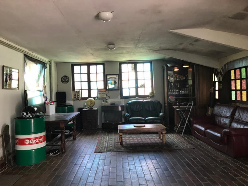 Maison - 340 m² - 13 pièces