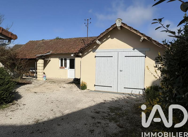 Maison - 216 m² - 8 pièces