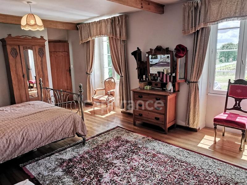 Maison de campagne - 292 m² - 9 pièces