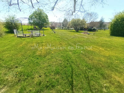 Maison en pierre - 103 m² - 2 pièces