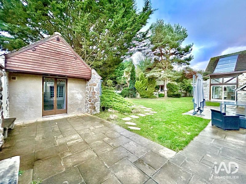 Maison - 210 m² - 7 pièces